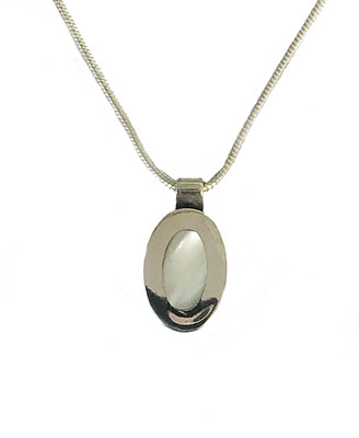Oval silver mother of pearl pendant