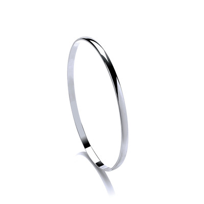 Silver and Simple Round Bangle
