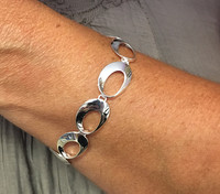 Silver Oval Loops Bracelet